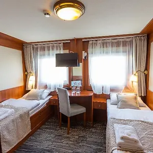 *** Hotel Onriver - Grand Jules Hungría