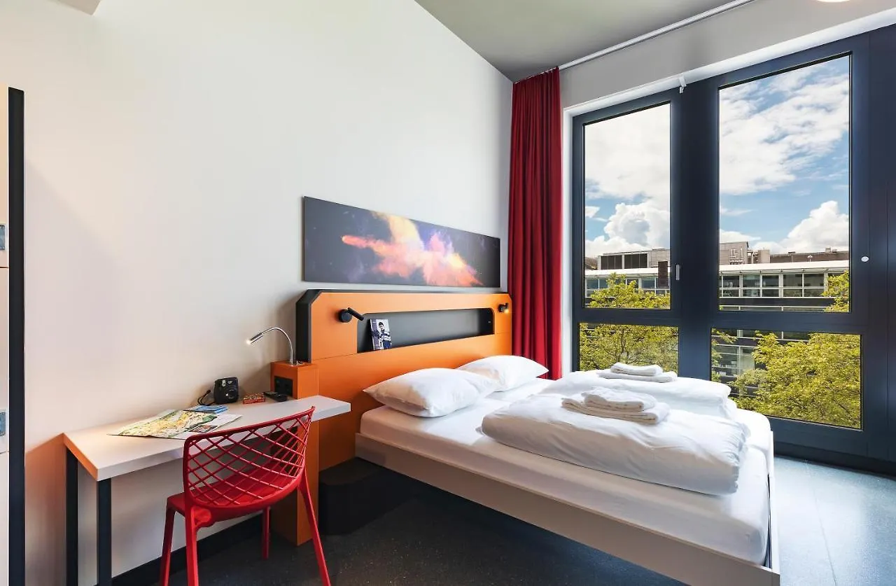 Meininger Hotel Geneve Centre Charmilles