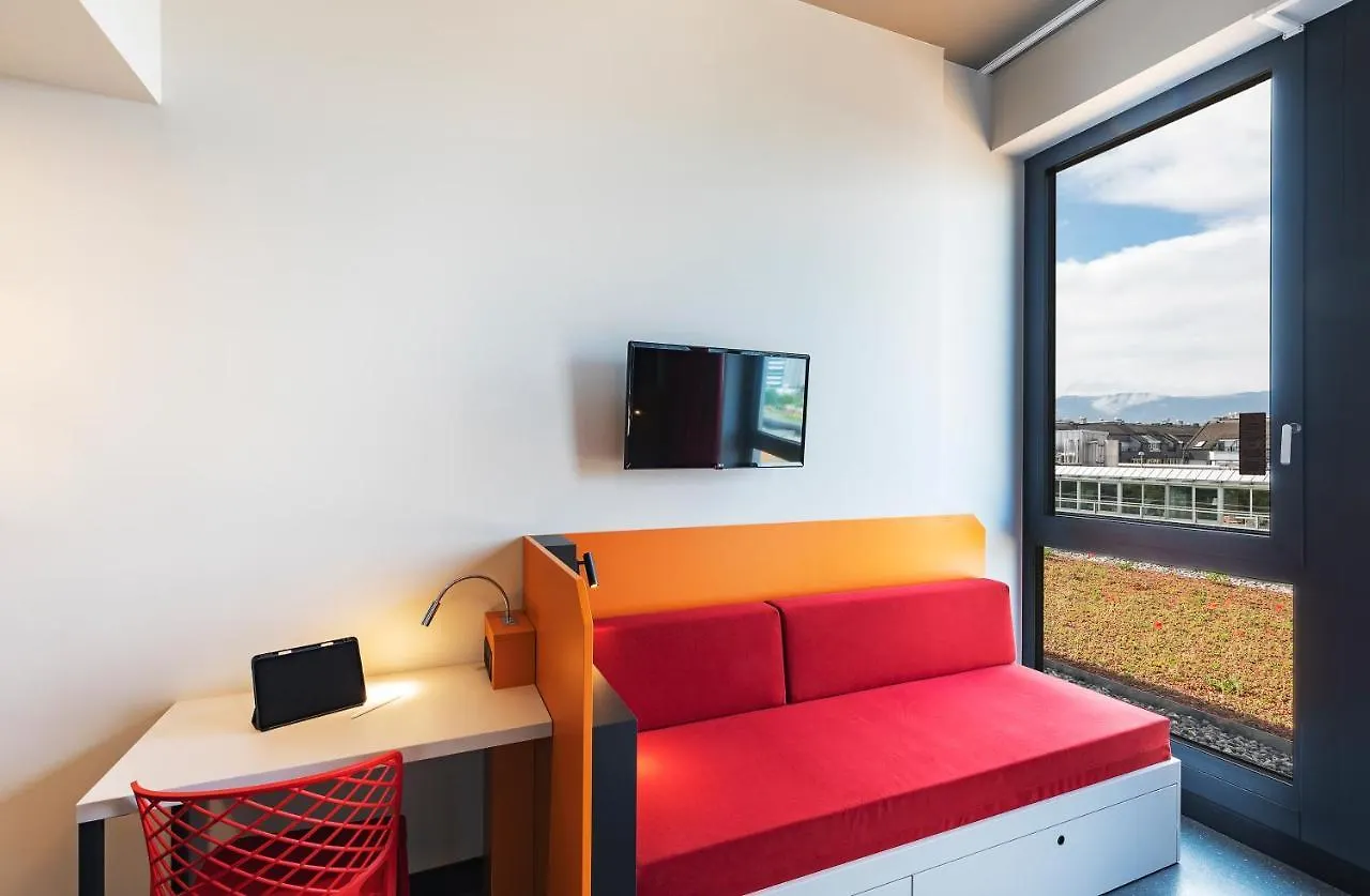 Meininger Hotel Geneve Centre Charmilles Швейцария
