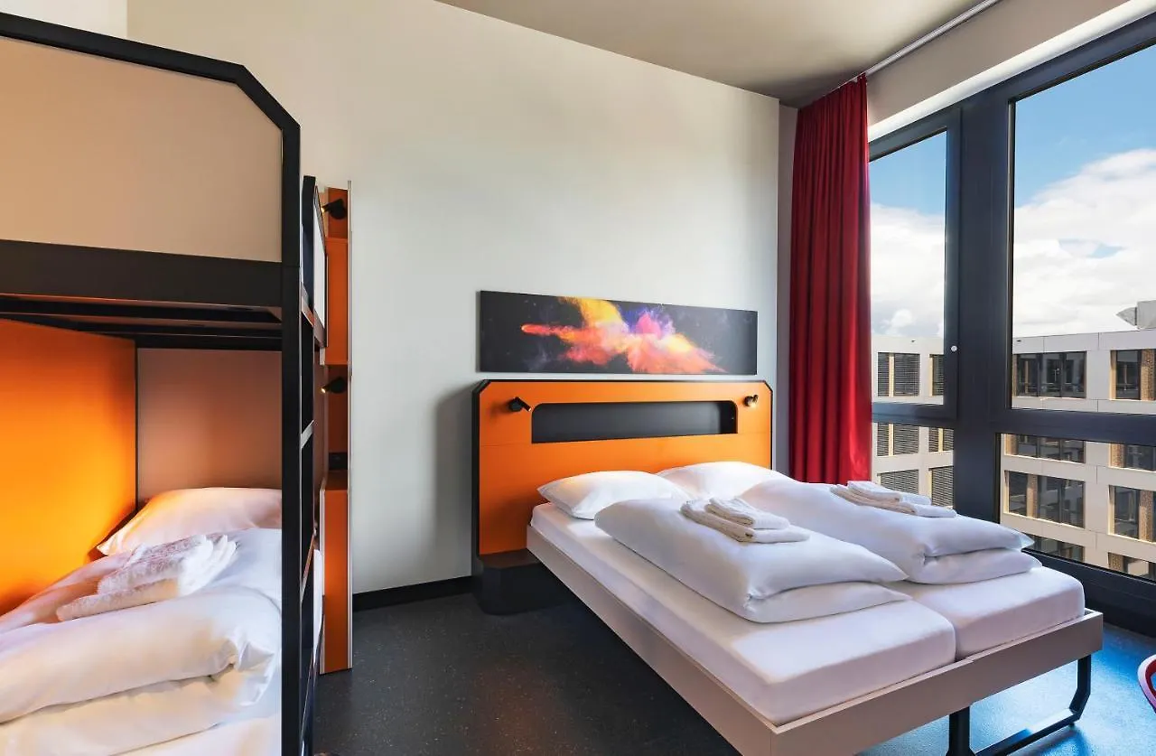 Meininger Hotel Geneve Centre Charmilles Швейцария