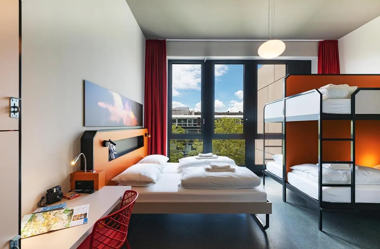 Meininger Hotel Geneve Centre Charmilles 0*, Geneva Switzerland