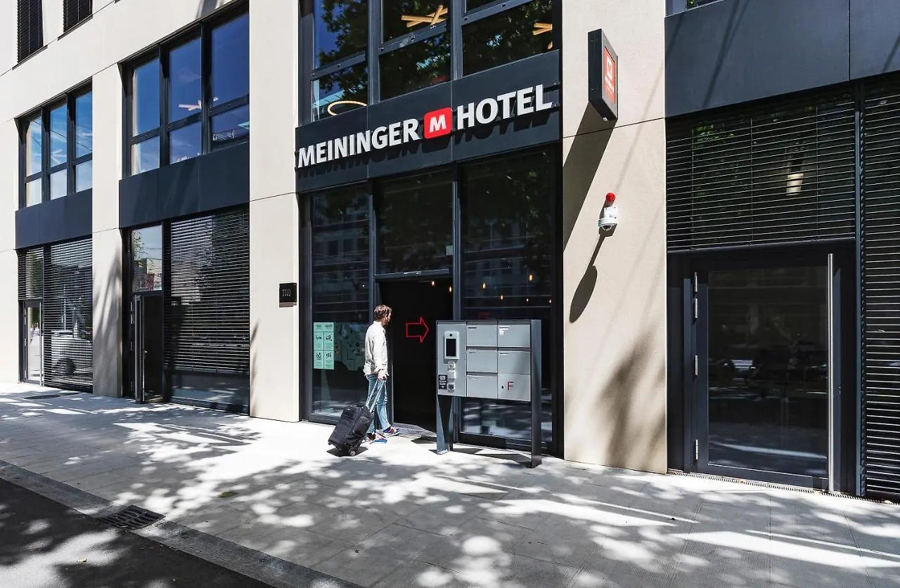 Meininger Hotel Geneve Centre Charmilles 0*, Geneva
